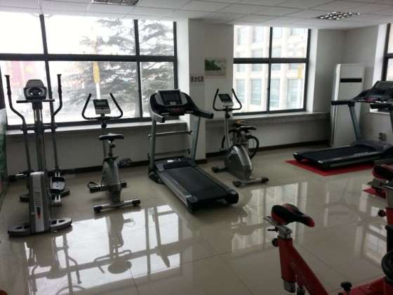 棲霞電業(yè)局健身房