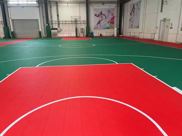 萬(wàn)華集團(tuán)室內(nèi)二片軟塑藍(lán)球場(chǎng)